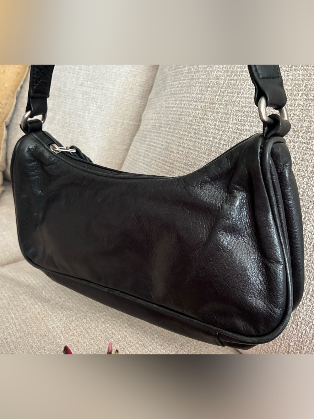 Sven Black Leather Crescent Shoulder Bag